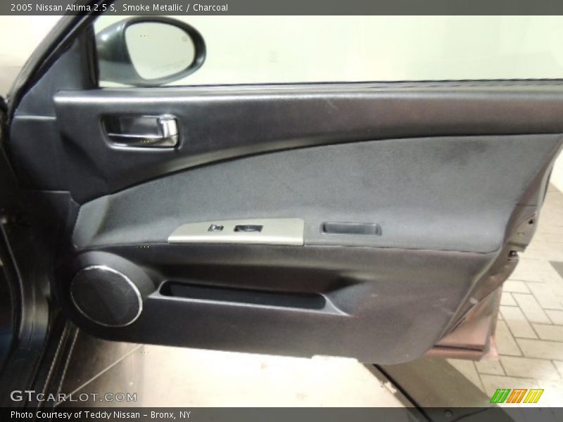 Smoke Metallic / Charcoal 2005 Nissan Altima 2.5 S