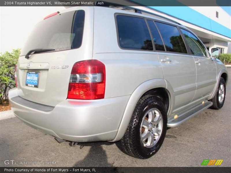 Millenium Silver Metallic / Ash 2004 Toyota Highlander V6