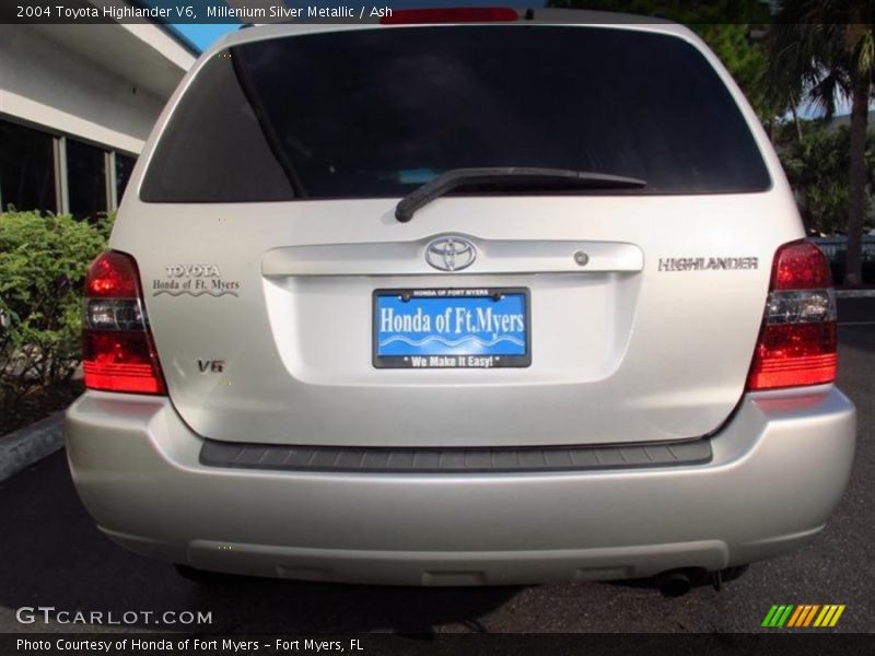 Millenium Silver Metallic / Ash 2004 Toyota Highlander V6