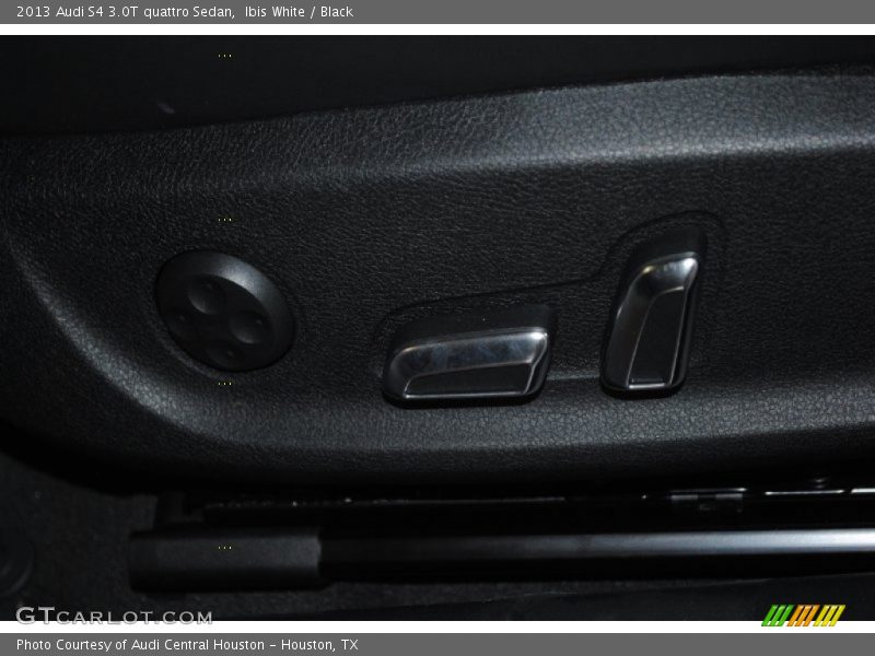 Ibis White / Black 2013 Audi S4 3.0T quattro Sedan