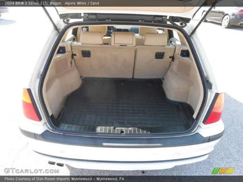  2004 3 Series 325i Wagon Trunk