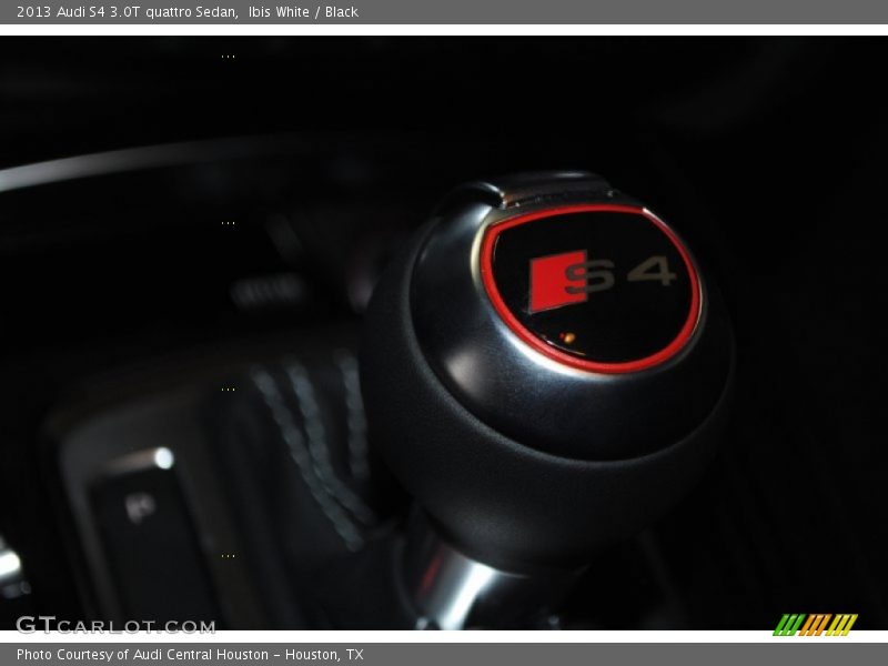 Ibis White / Black 2013 Audi S4 3.0T quattro Sedan