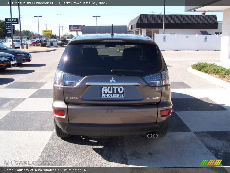 Quartz Brown Metallic / Black 2011 Mitsubishi Outlander XLS