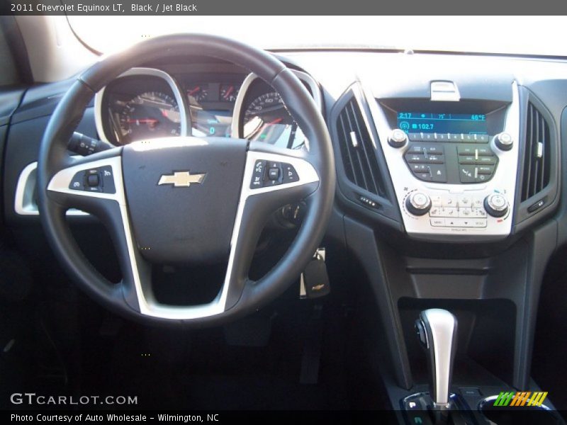 Black / Jet Black 2011 Chevrolet Equinox LT