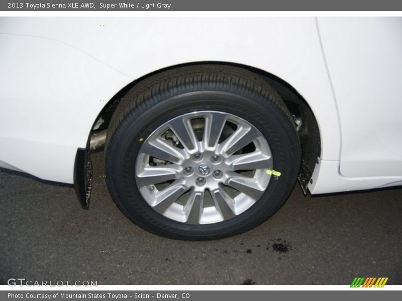 Super White / Light Gray 2013 Toyota Sienna XLE AWD