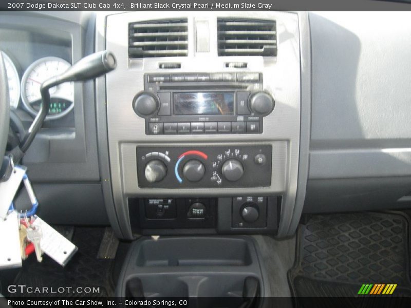 Controls of 2007 Dakota SLT Club Cab 4x4