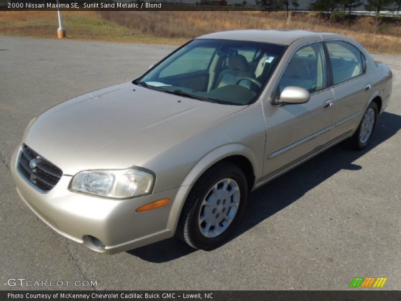 Sunlit Sand Metallic / Blond 2000 Nissan Maxima SE