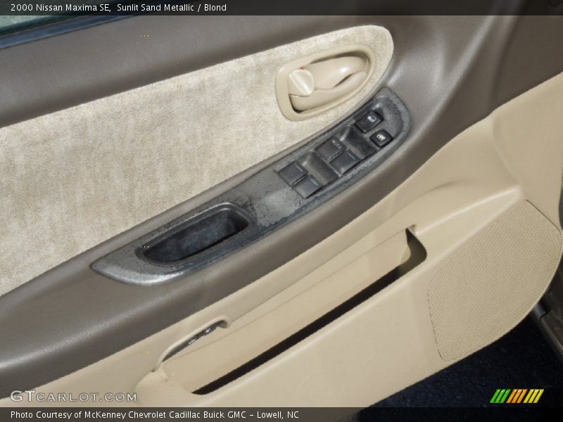 Sunlit Sand Metallic / Blond 2000 Nissan Maxima SE