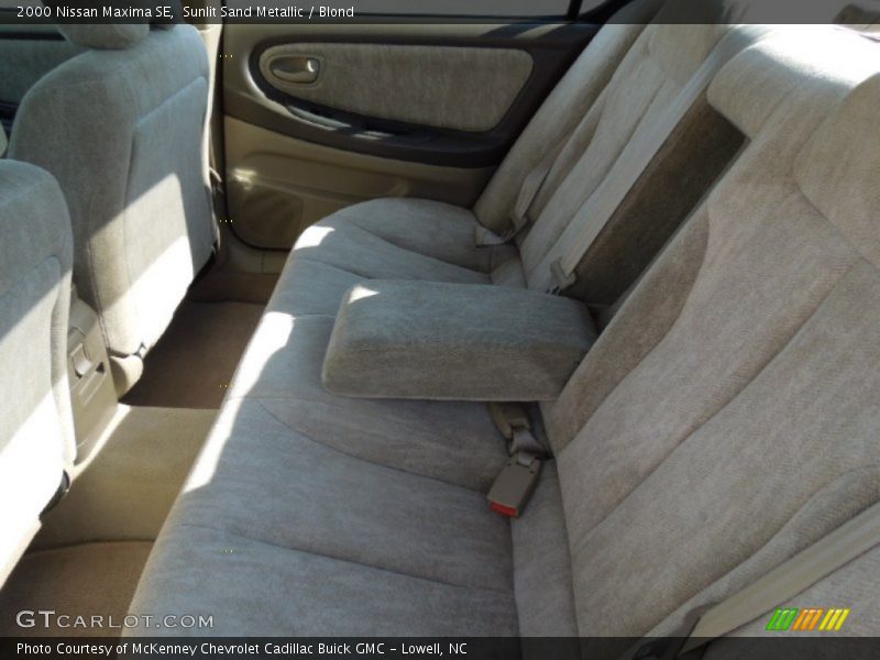 Sunlit Sand Metallic / Blond 2000 Nissan Maxima SE
