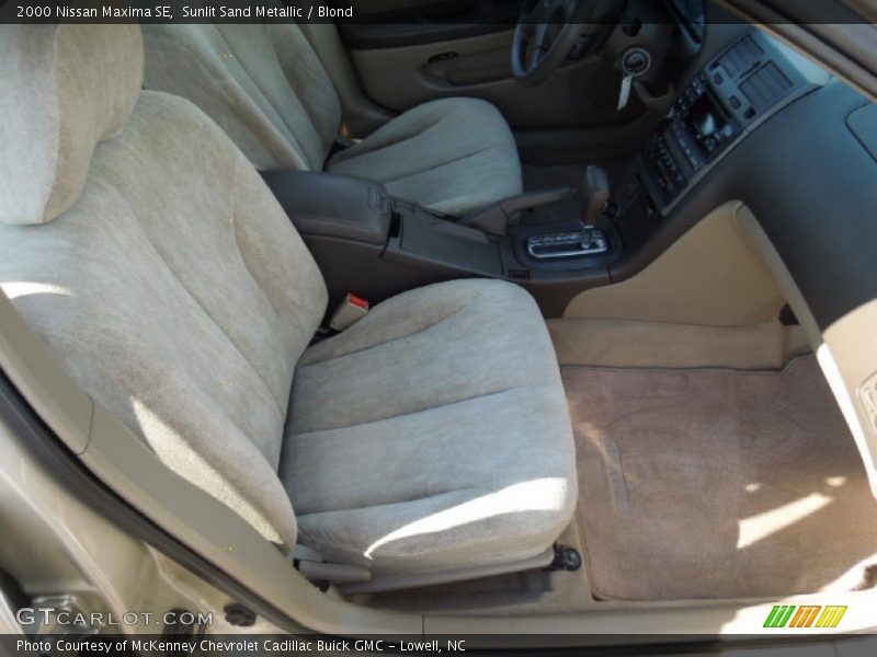 Sunlit Sand Metallic / Blond 2000 Nissan Maxima SE