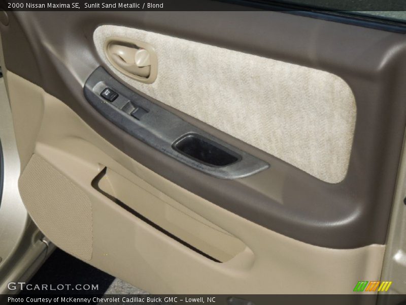 Sunlit Sand Metallic / Blond 2000 Nissan Maxima SE