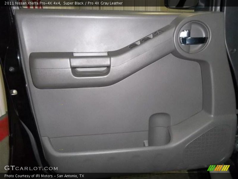 Super Black / Pro 4X Gray Leather 2011 Nissan Xterra Pro-4X 4x4