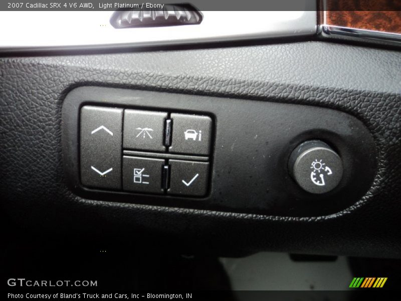 Light Platinum / Ebony 2007 Cadillac SRX 4 V6 AWD
