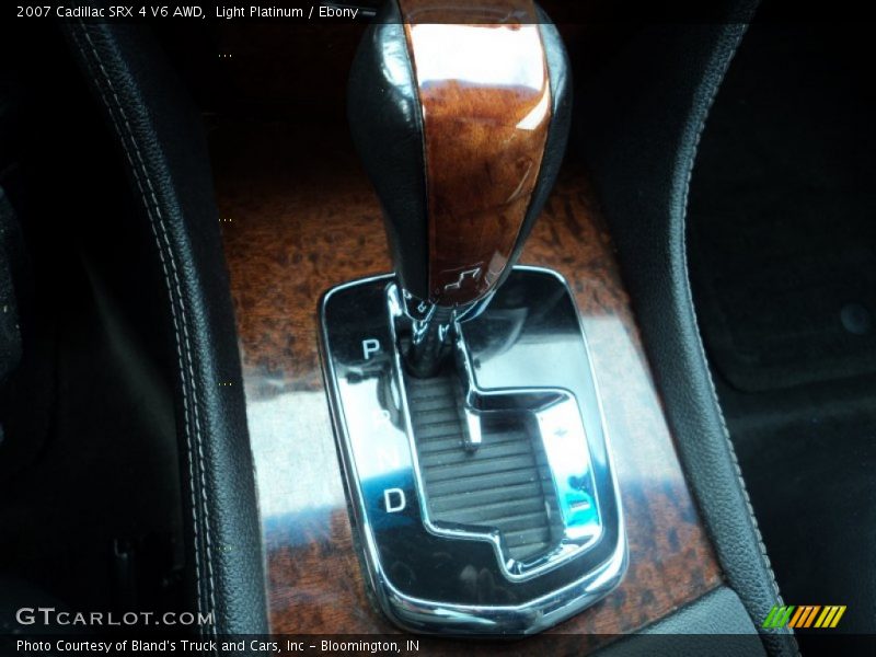 Light Platinum / Ebony 2007 Cadillac SRX 4 V6 AWD
