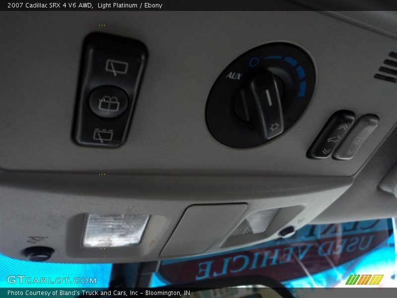 Light Platinum / Ebony 2007 Cadillac SRX 4 V6 AWD