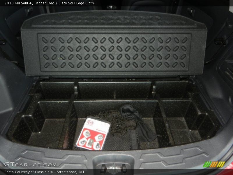 Molten Red / Black Soul Logo Cloth 2010 Kia Soul +