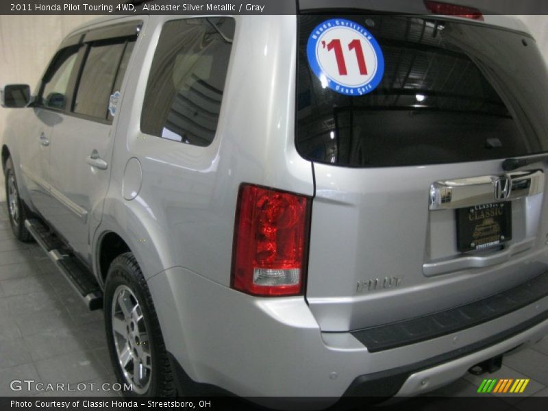 Alabaster Silver Metallic / Gray 2011 Honda Pilot Touring 4WD