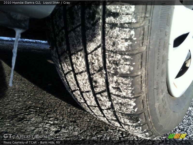 Liquid Silver / Gray 2010 Hyundai Elantra GLS