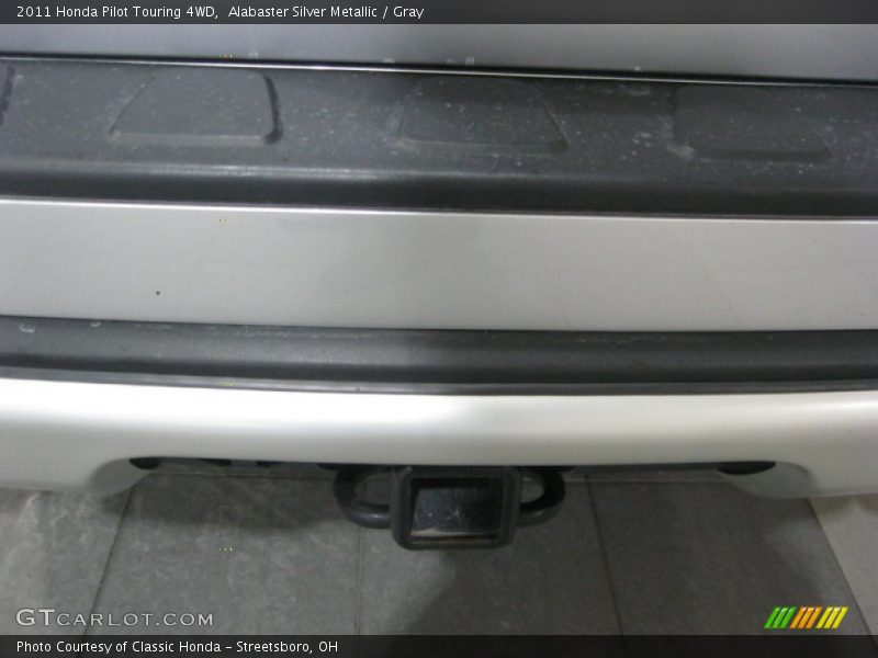 Alabaster Silver Metallic / Gray 2011 Honda Pilot Touring 4WD
