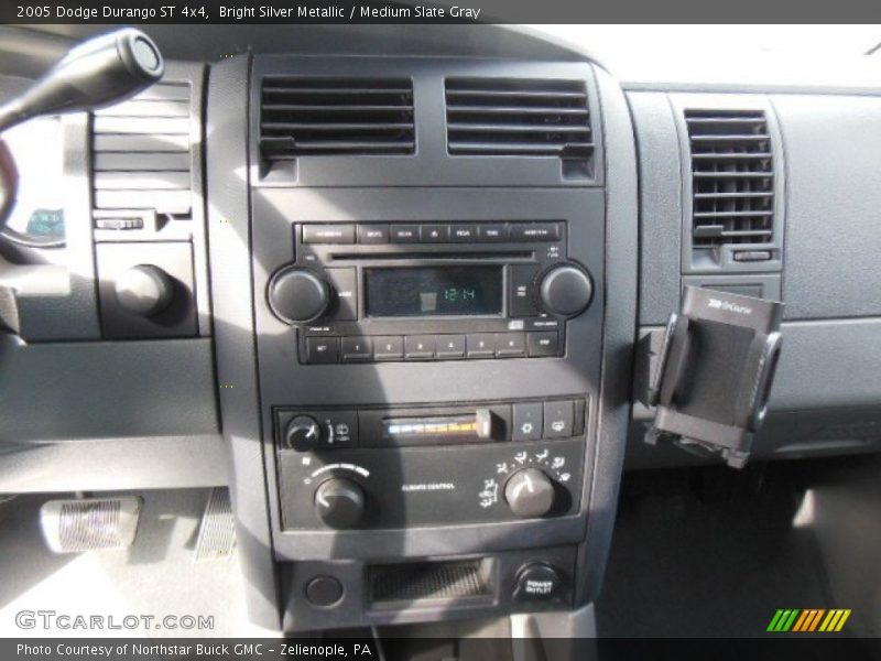 Bright Silver Metallic / Medium Slate Gray 2005 Dodge Durango ST 4x4