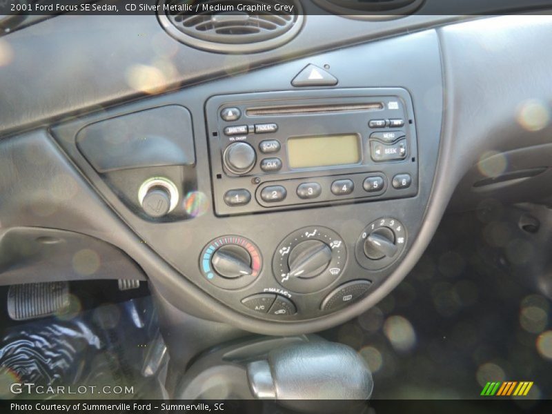 CD Silver Metallic / Medium Graphite Grey 2001 Ford Focus SE Sedan