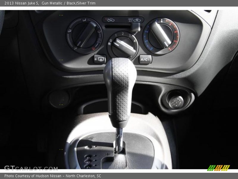 Gun Metallic / Black/Silver Trim 2013 Nissan Juke S