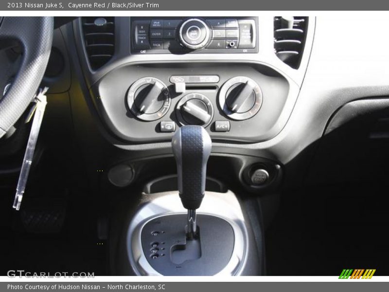 Cayenne Red / Black/Silver Trim 2013 Nissan Juke S