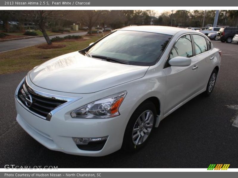 Pearl White / Charcoal 2013 Nissan Altima 2.5 S
