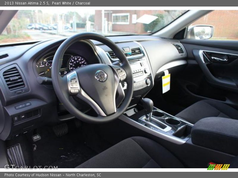  2013 Altima 2.5 S Charcoal Interior