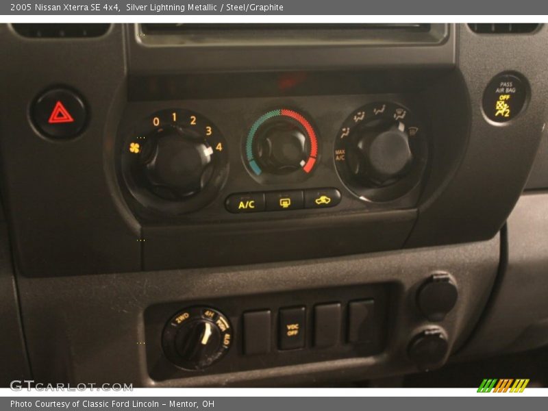 Silver Lightning Metallic / Steel/Graphite 2005 Nissan Xterra SE 4x4