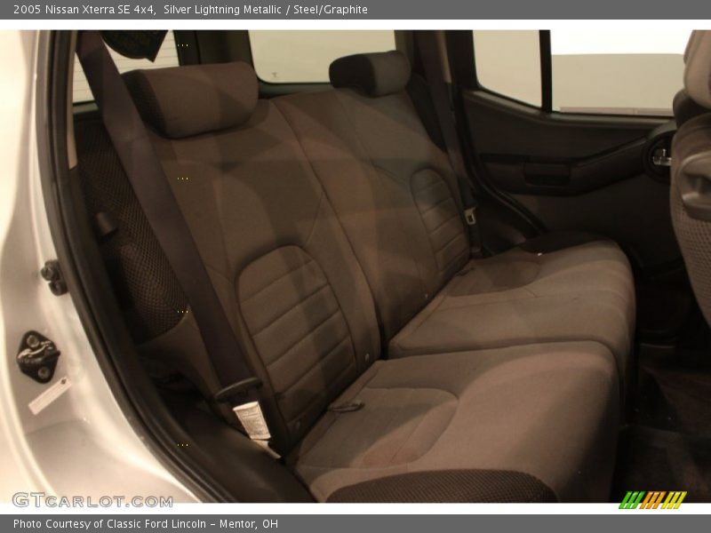 Silver Lightning Metallic / Steel/Graphite 2005 Nissan Xterra SE 4x4