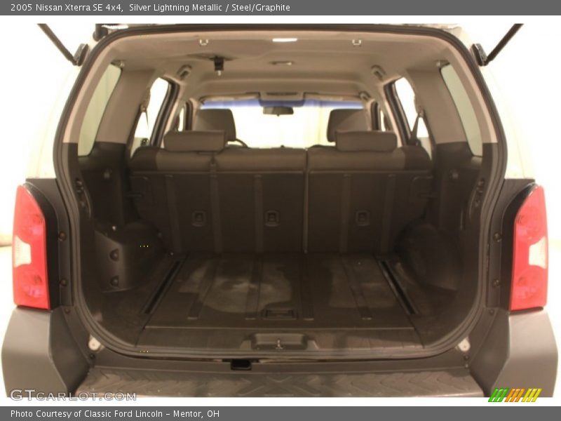 Silver Lightning Metallic / Steel/Graphite 2005 Nissan Xterra SE 4x4