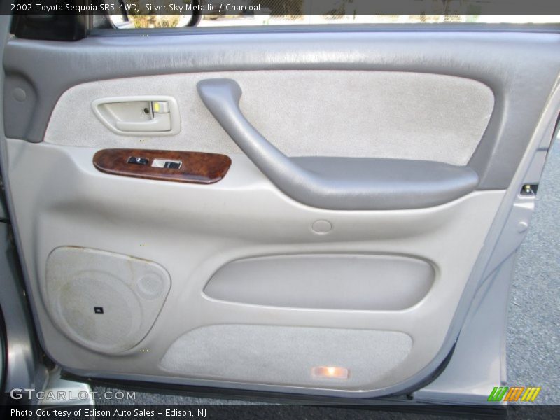 Silver Sky Metallic / Charcoal 2002 Toyota Sequoia SR5 4WD