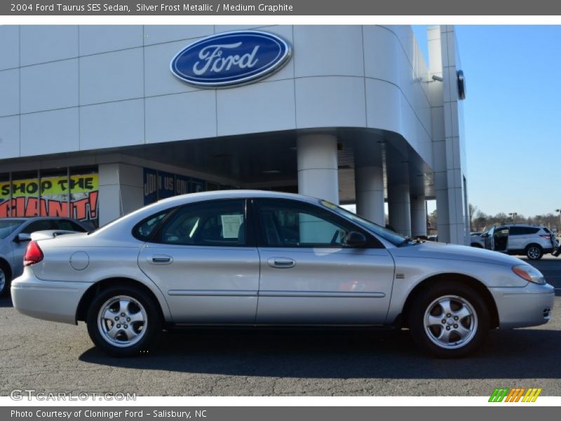 Silver Frost Metallic / Medium Graphite 2004 Ford Taurus SES Sedan