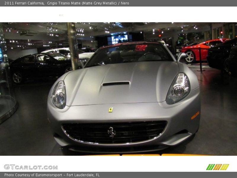 Grigio Titanio Matte (Matte Grey Metallic) / Nero 2011 Ferrari California