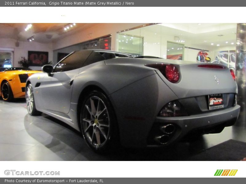 Grigio Titanio Matte (Matte Grey Metallic) / Nero 2011 Ferrari California