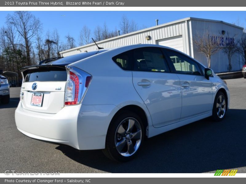 Blizzard White Pearl / Dark Gray 2013 Toyota Prius Three Hybrid