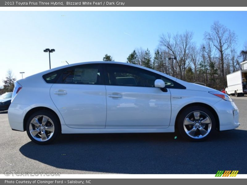 Blizzard White Pearl / Dark Gray 2013 Toyota Prius Three Hybrid