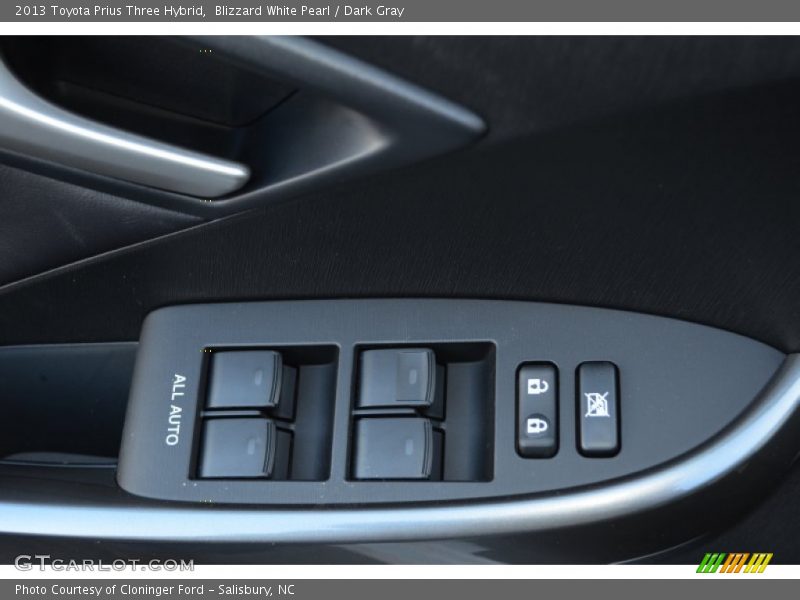 Blizzard White Pearl / Dark Gray 2013 Toyota Prius Three Hybrid
