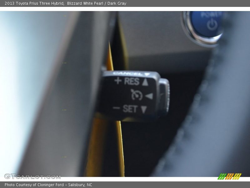 Blizzard White Pearl / Dark Gray 2013 Toyota Prius Three Hybrid