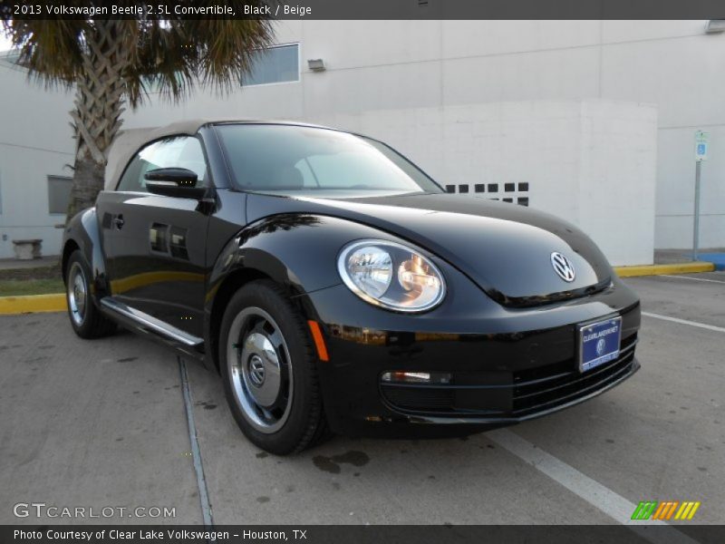 Black / Beige 2013 Volkswagen Beetle 2.5L Convertible