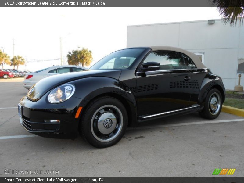 Front 3/4 View of 2013 Beetle 2.5L Convertible