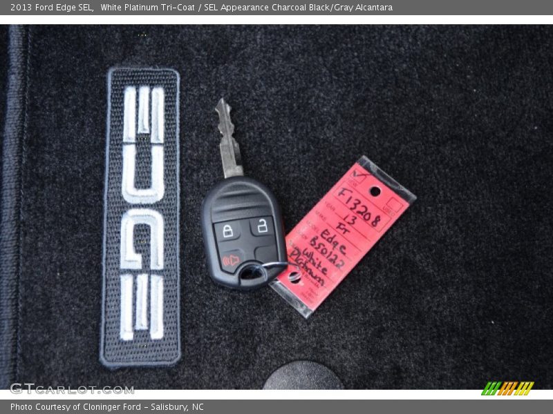 White Platinum Tri-Coat / SEL Appearance Charcoal Black/Gray Alcantara 2013 Ford Edge SEL