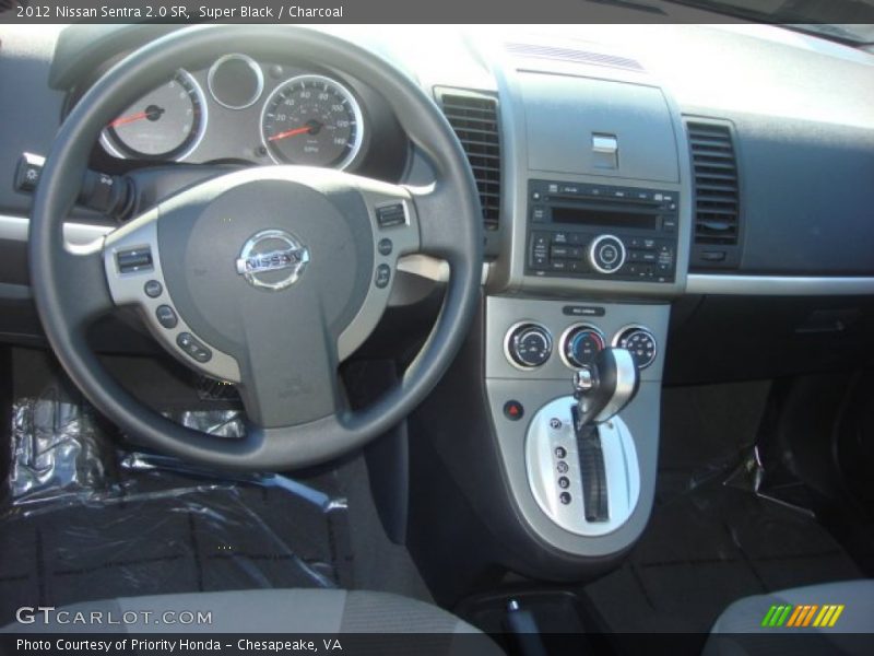 Super Black / Charcoal 2012 Nissan Sentra 2.0 SR