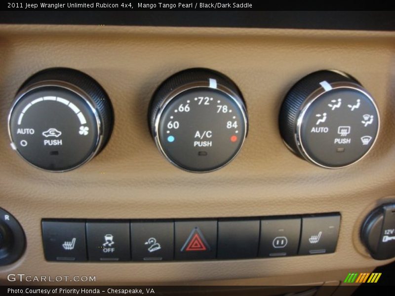 Controls of 2011 Wrangler Unlimited Rubicon 4x4