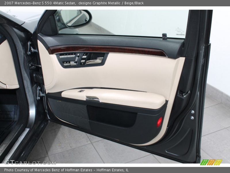 Door Panel of 2007 S 550 4Matic Sedan