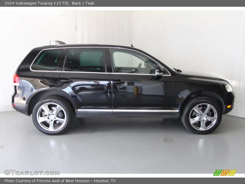 Black / Teak 2004 Volkswagen Touareg V10 TDI