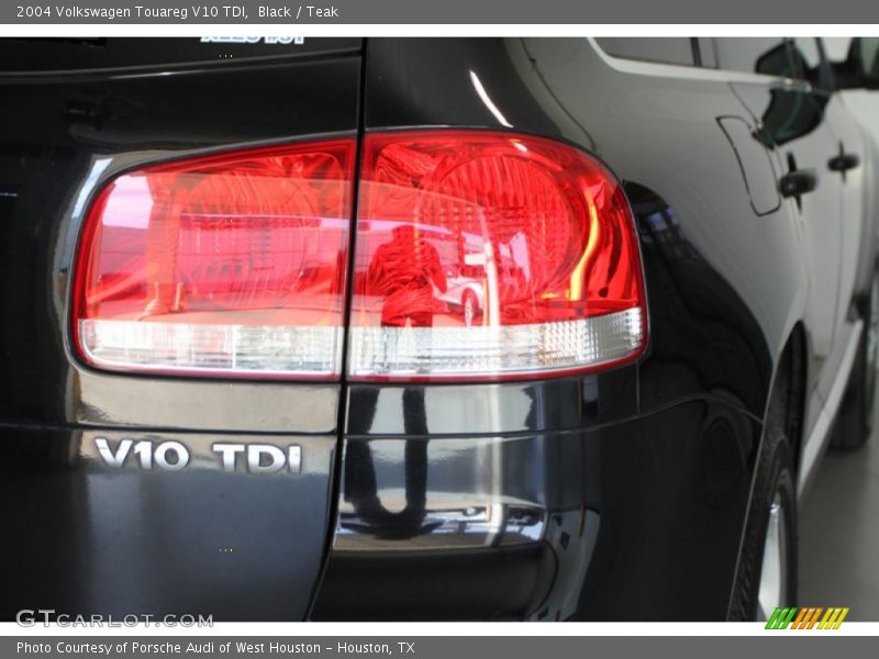 Black / Teak 2004 Volkswagen Touareg V10 TDI