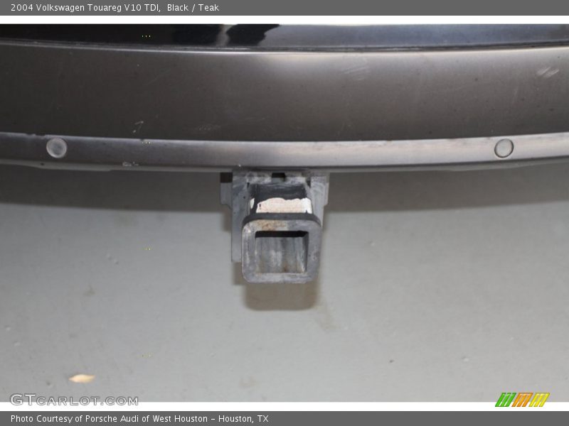 Black / Teak 2004 Volkswagen Touareg V10 TDI
