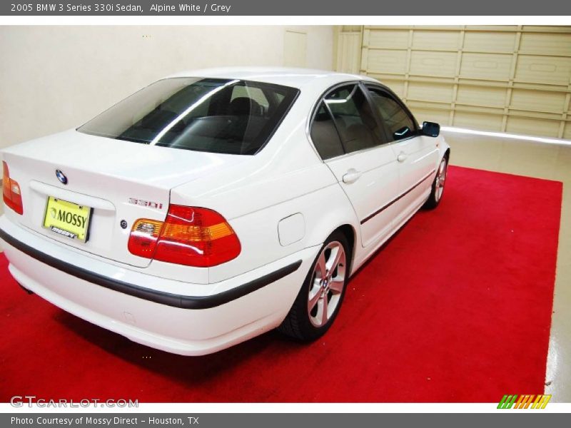 Alpine White / Grey 2005 BMW 3 Series 330i Sedan